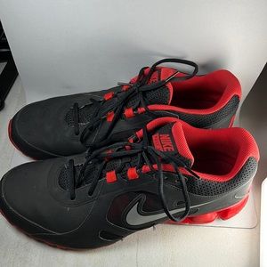 Nike Reax TR 7 Black/Red Men’s size 14
